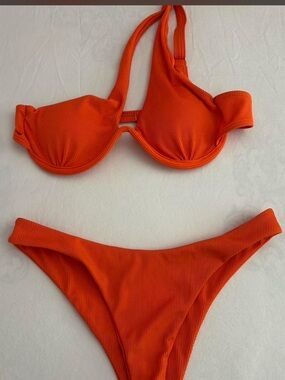 Orange bikini set with adjustable straps size small